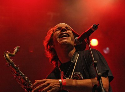 20060915_FeteHuma_TaraceBoulba_IMG_4418 <p>Le saxophoniste de Tarace Boulba à la Fête de l'Huma 2006.</p>
